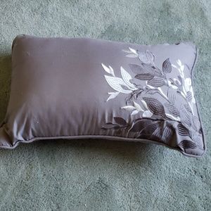 NWOT gray/white embroidered bed pillow